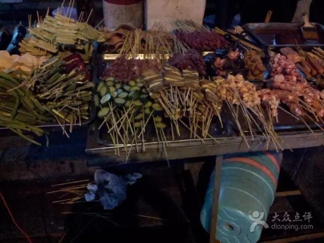 长沙正宗湘西烧烤,长沙坡子街夜市湘西烧烤