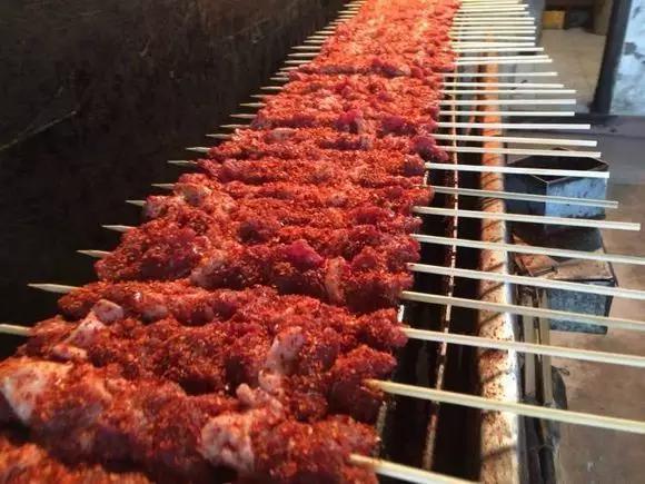 长沙正宗湘西烧烤,长沙坡子街夜市湘西烧烤