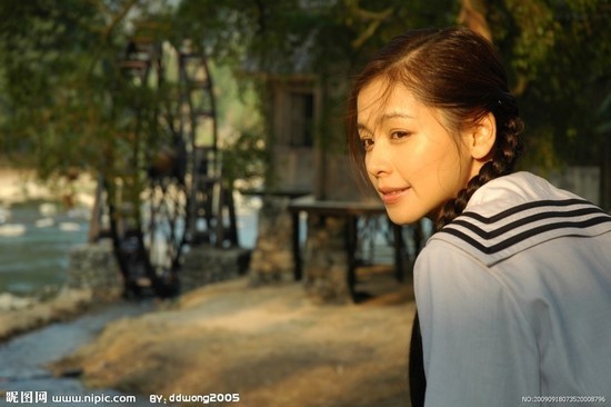 法令纹对男人和女人颜值的影响,法令纹对面部的影响