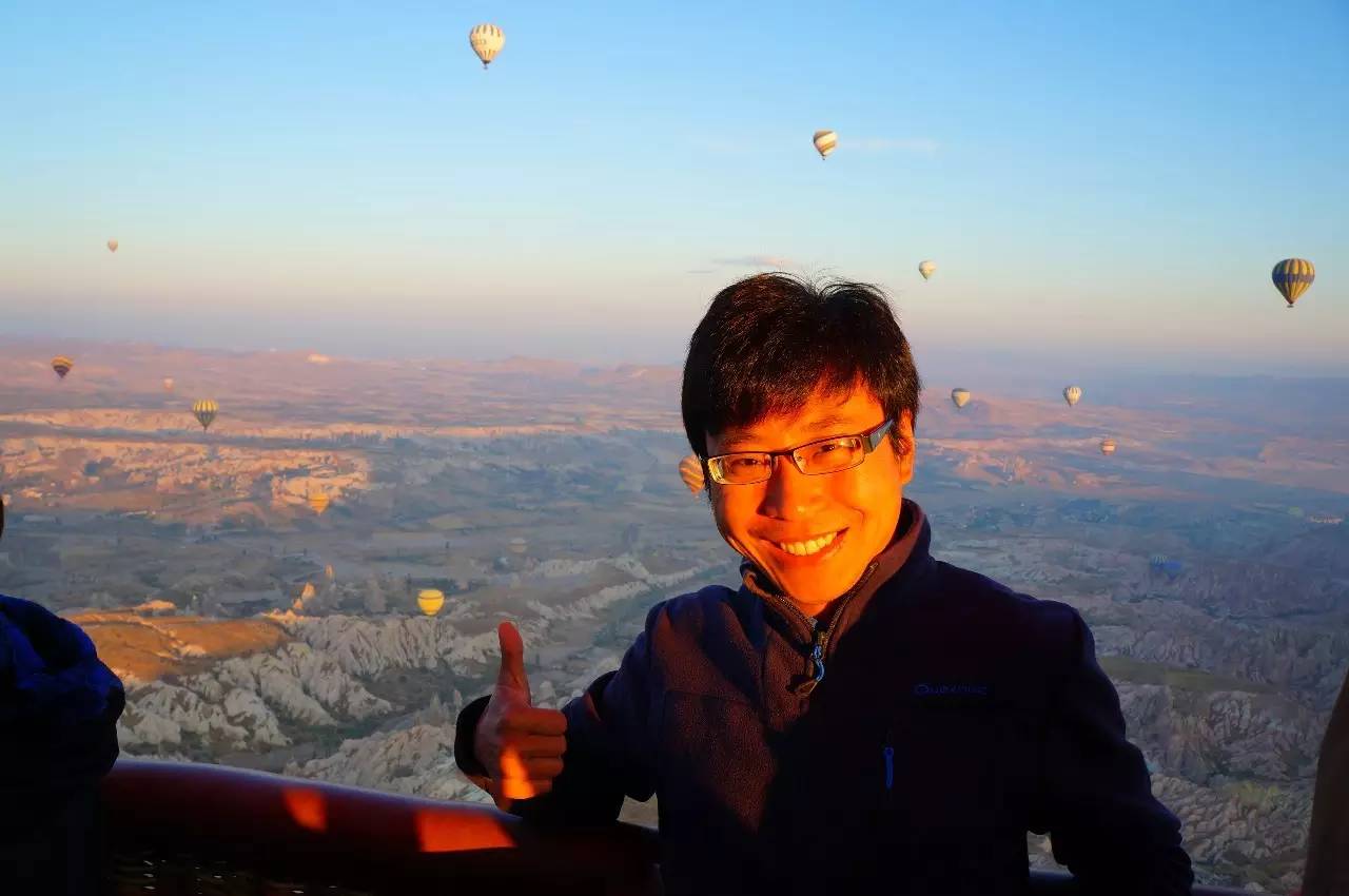 一个陕西汉子花7万元环游地球1圈，还带回一个美国女友！