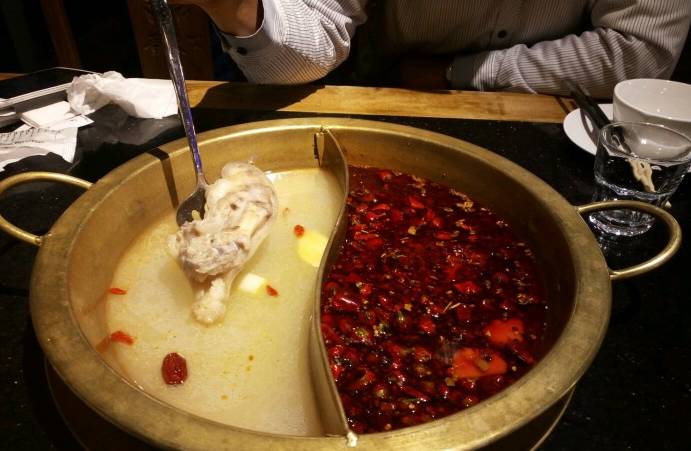 青岛人气爆棚的餐饮店,青岛火爆的店铺