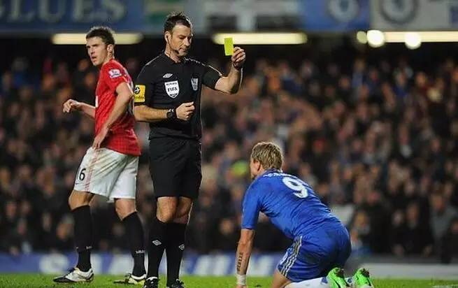 克拉滕伯格误判集锦,克拉滕伯格连出黄牌