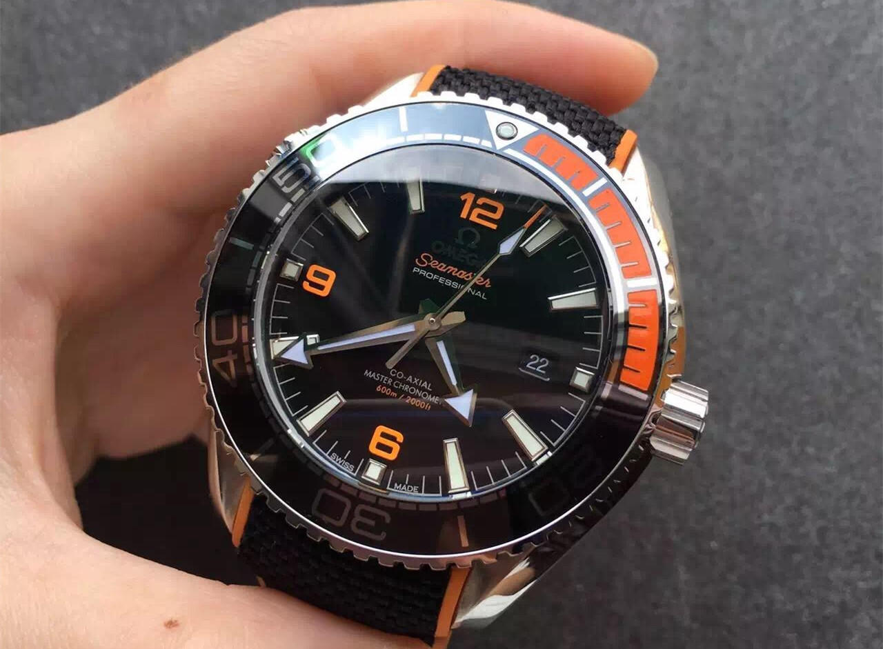 蓝宝石玻璃镜面和蓝宝石人工合成,蓝宝石镜面和蓝宝石水晶玻璃