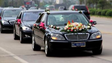 开车遇到白事车队怎么办,开车遇到白事有什么讲究