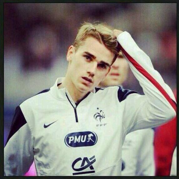 为什么梅西比c罗多两个金靴,为什么梅西金球奖总得分比c罗低