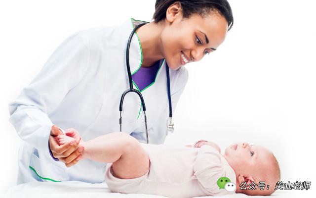 一哭就鼓起来并伴有咕咕声的肚脐，你家宝宝出现了吗？