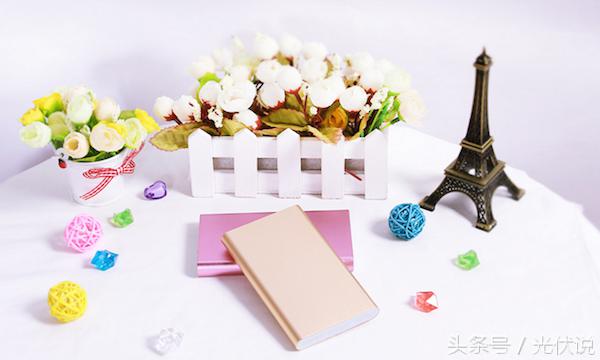 太阳能充电宝与普通充电宝哪个好,太阳能充电宝和充电宝