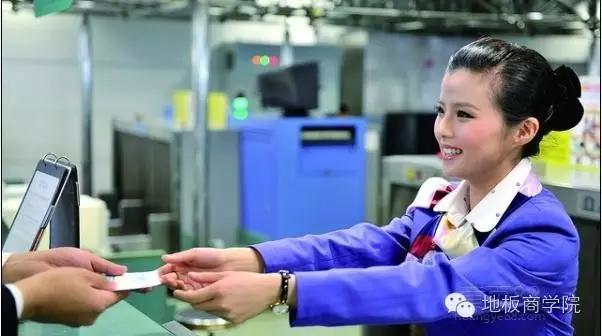 实体店和网上买地板哪个便宜,为什么现在还有人买木地板