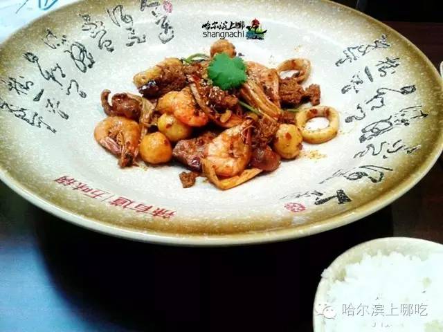 曾经独领风骚的石头马路,如今全是美食在召唤!