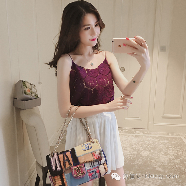 这么美丽的衣服你还在犹豫什么?