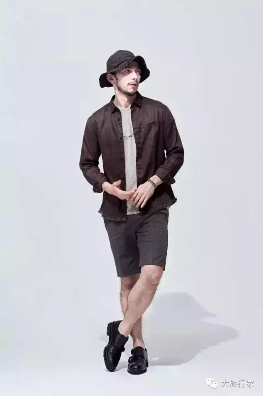 想在旅行中穿的比景色更撩人,何必东走(fei)西逛(qian