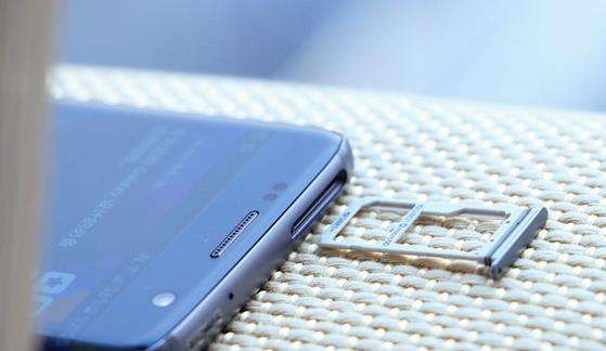 涓夋槦s7edge鍗囩骇oneui,涓夋槦galaxys7edge