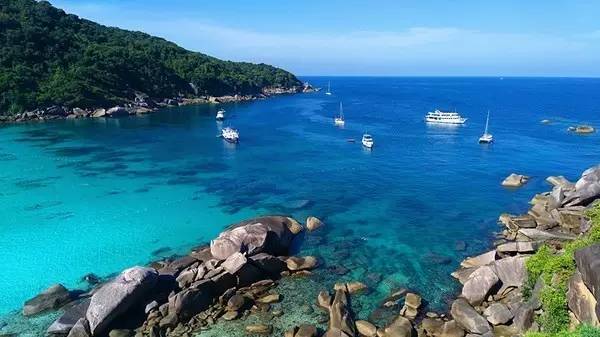 虽然你穷但是什么都懂,虽然你穷但是我爱你