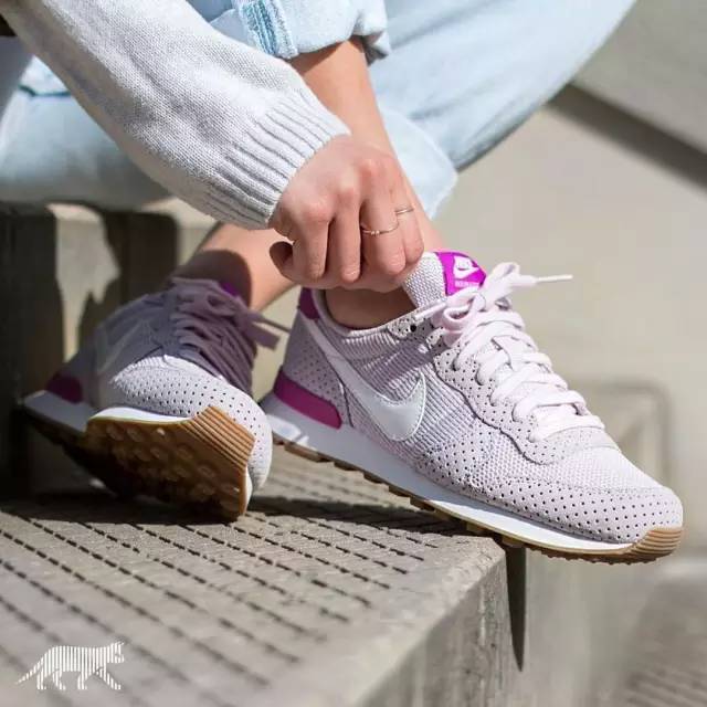 朴信惠喜欢穿什么鞋,朴信惠同款老爹鞋