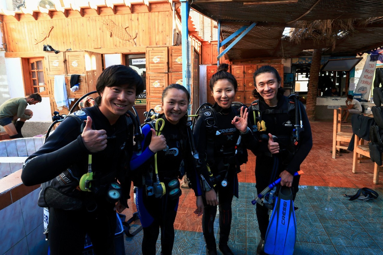 一个陕西汉子花7万元环游地球1圈，还带回一个美国女友！