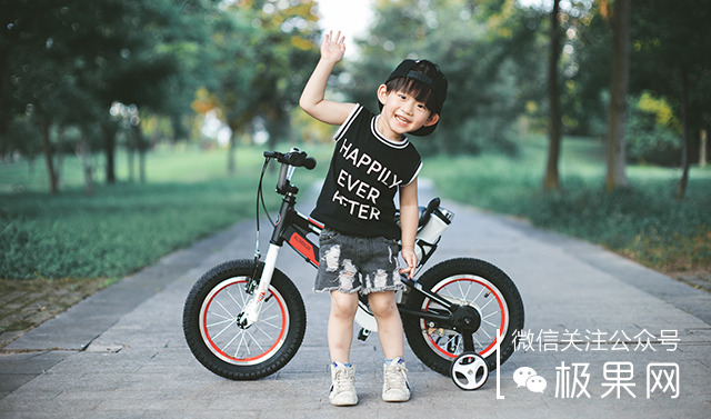 这辆美亚销量第一的童车,孩子骑上想摔跤都难