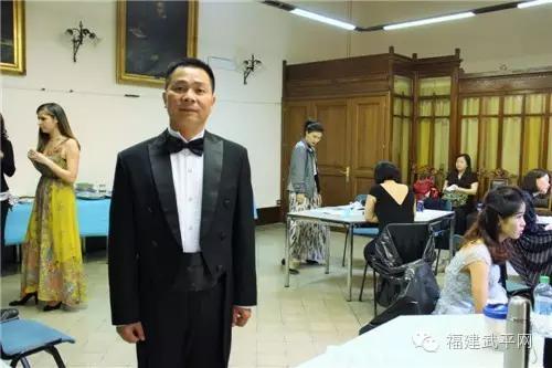 专访武平籍男高音、国际声乐大赛银奖获得者温鸿祥老师