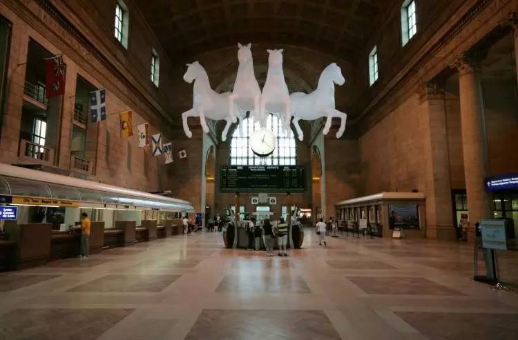 去加拿大旅行需要多少钱,来加拿大需要多少钱