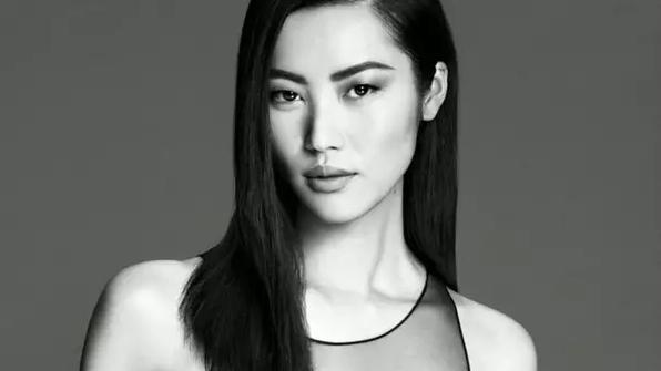 四件不同颜色的内衣让男朋友选,男女内衣怎么选