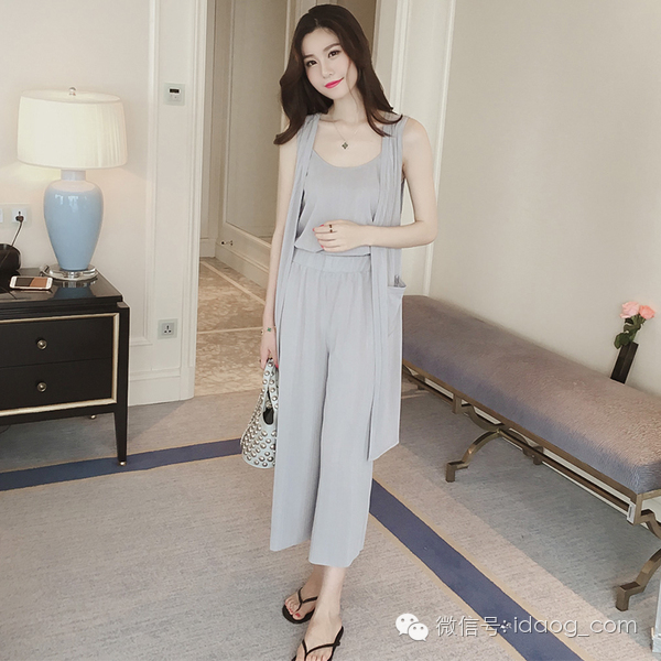 这么美丽的衣服你还在犹豫什么?