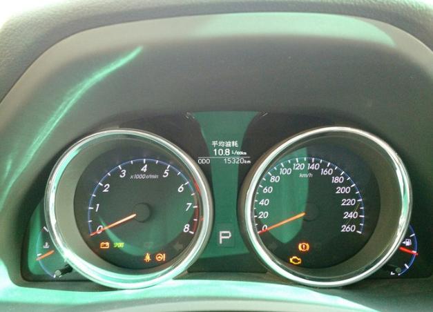 方向轻、外观漂亮浅谈锐志2.5V尚锐版用车分享