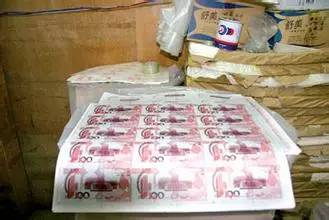 搞笑四人组笑掉大牙标题,笑出眼泪2017年度奇葩新闻大盘点