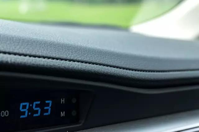 广汽丰田雷凌双擎2018款,丰田雷凌双擎好还是日产轩逸好