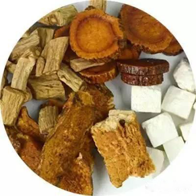 西部风狂钓鲫如何制作窝料,民间高手钓鲫鱼饵料配方