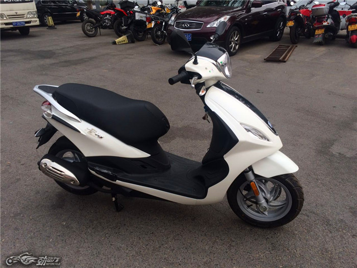 比亚乔fly150呆子测评,新款比亚乔fly150费油吗