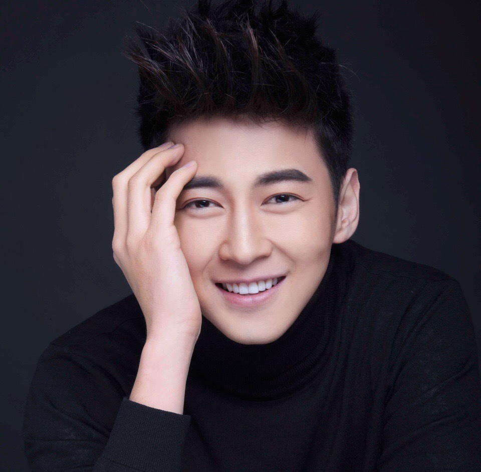 记住了哈!引爆微博“寻帅”热潮的那哥们儿叫丁野