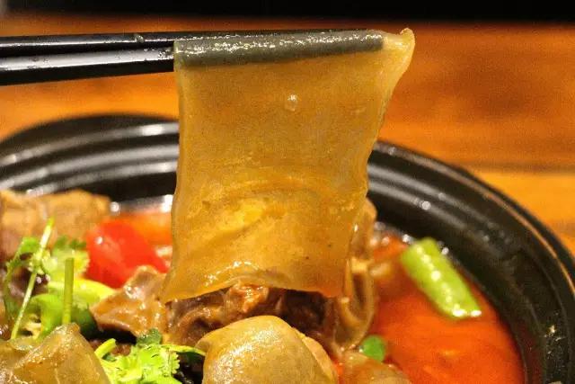 北京有家魔力餐厅，号称京城的“米饭收割机”，一到饭点就排队！