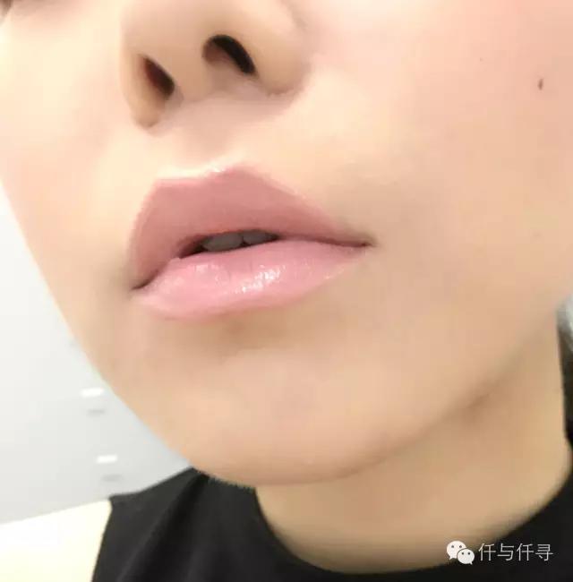 刘雯用过的口红颜色,刘雯豆沙色口红经典