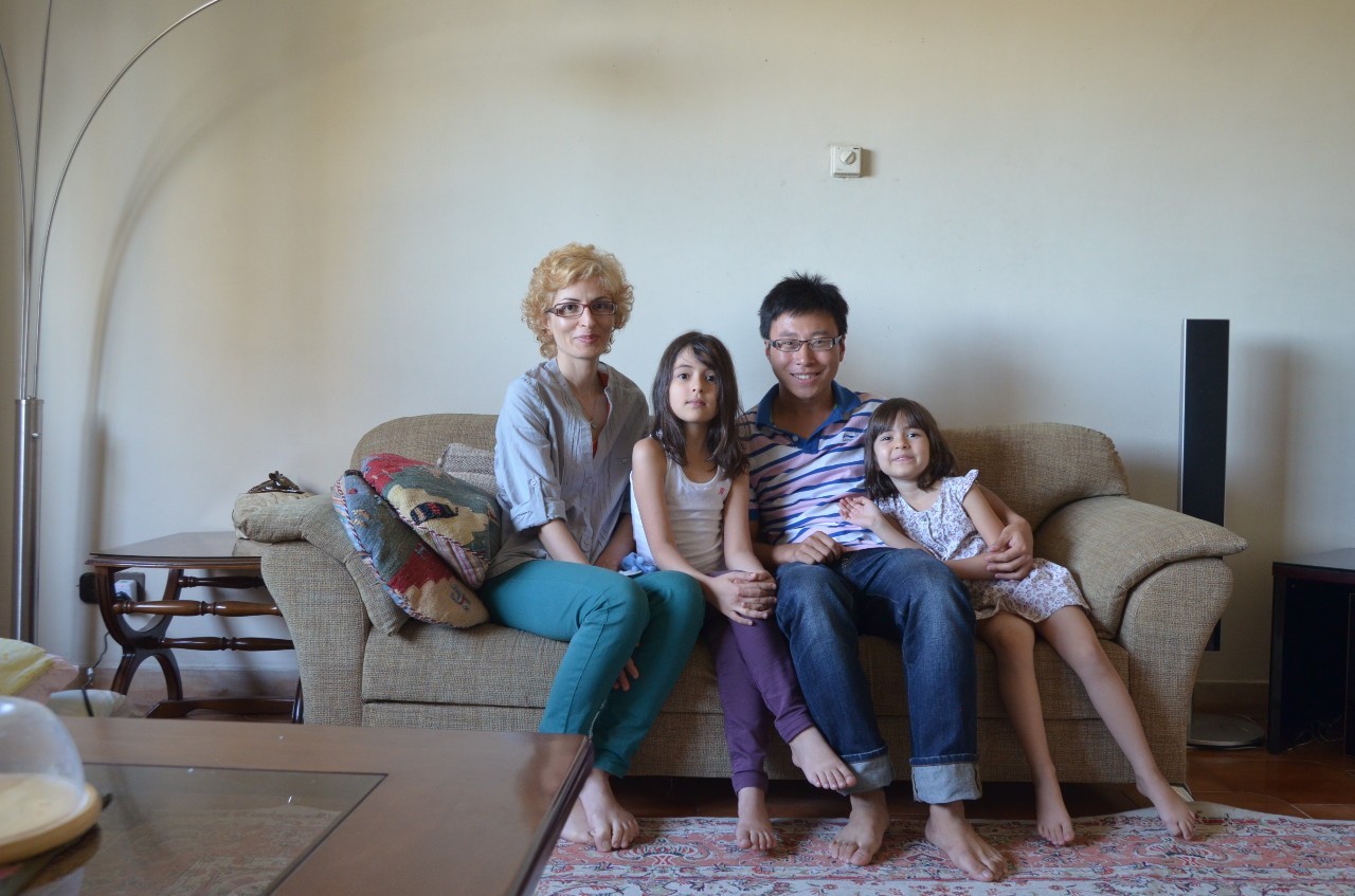 一个陕西汉子花7万元环游地球1圈，还带回一个美国女友！