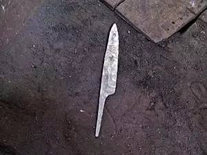 厨刀入门指南:为什么不能拿高级厨刀拍蒜?