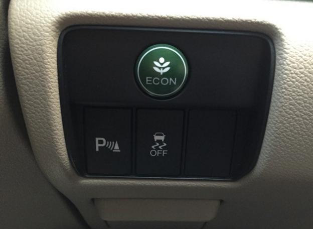 08雅阁2.0用车感受,2.0混动雅阁用车体验