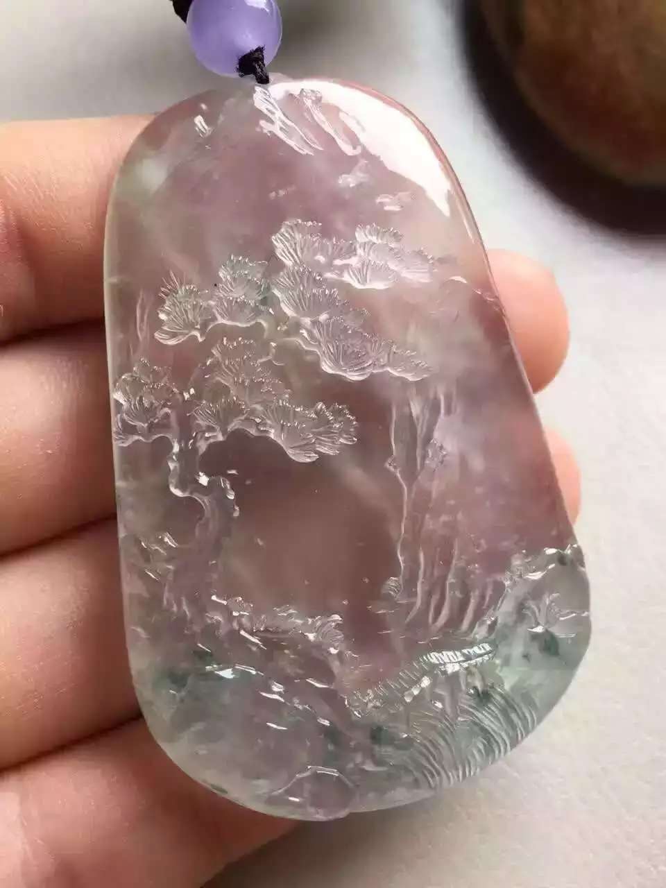 翡翠微商教程4.当一个客户总在询问高价位的货时该怎么做。