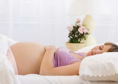 孕期正常腹痛的症状,孕期腹痛拉肚子对胎儿有影响吗