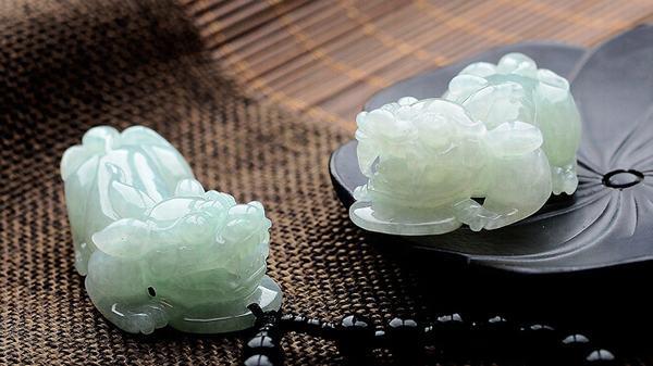 貔貅雌雄分男女佩戴吗,貔貅雌雄跟石狮子雌雄的区别