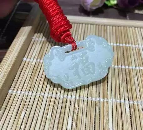 和田玉长命锁忌讳,和田玉长命锁手链