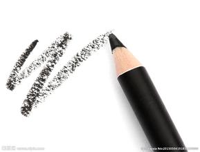 新手淡妆入门化妆品清单,新手学化妆淡妆需要哪些化妆品