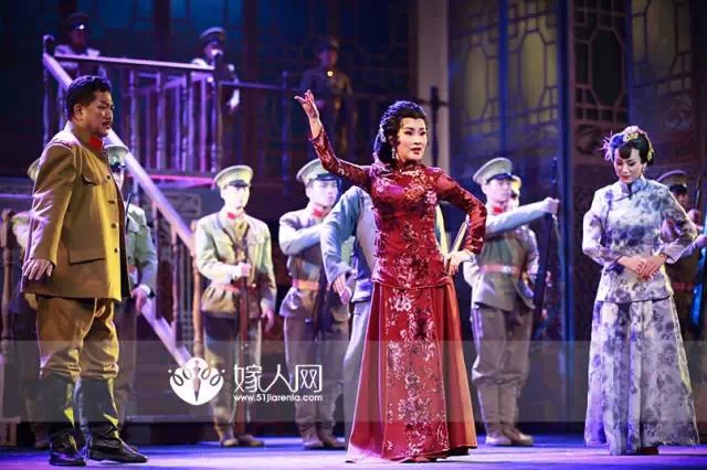 包头“凤祥楼”的女人们放点图给大家解解馋