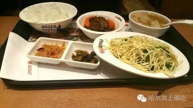 曾经独领风骚的石头马路,如今全是美食在召唤!