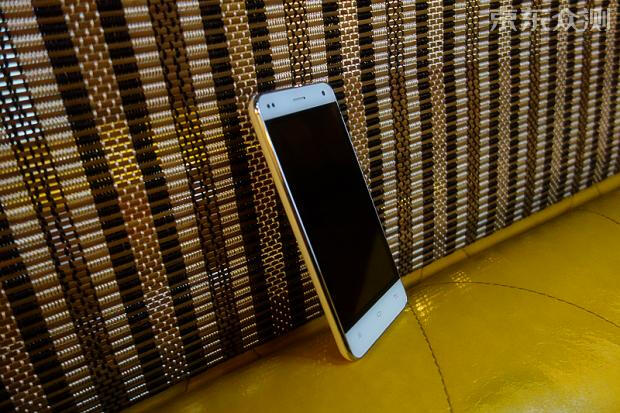 老年人容易上手的手机,诺亚信a1手机参数