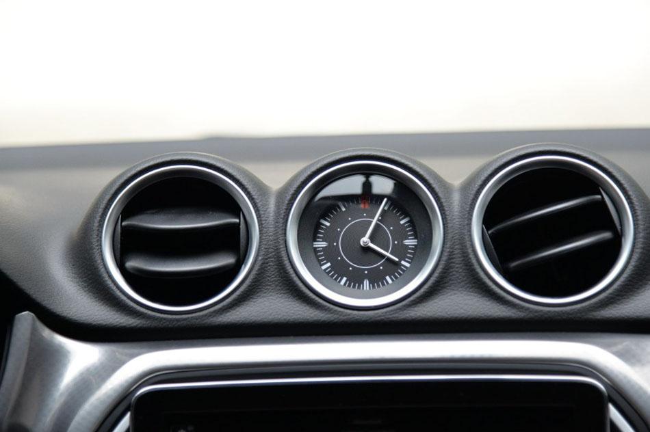 铃木维特拉试驾评测越野小钢炮,铃木维特拉车身刚性测试