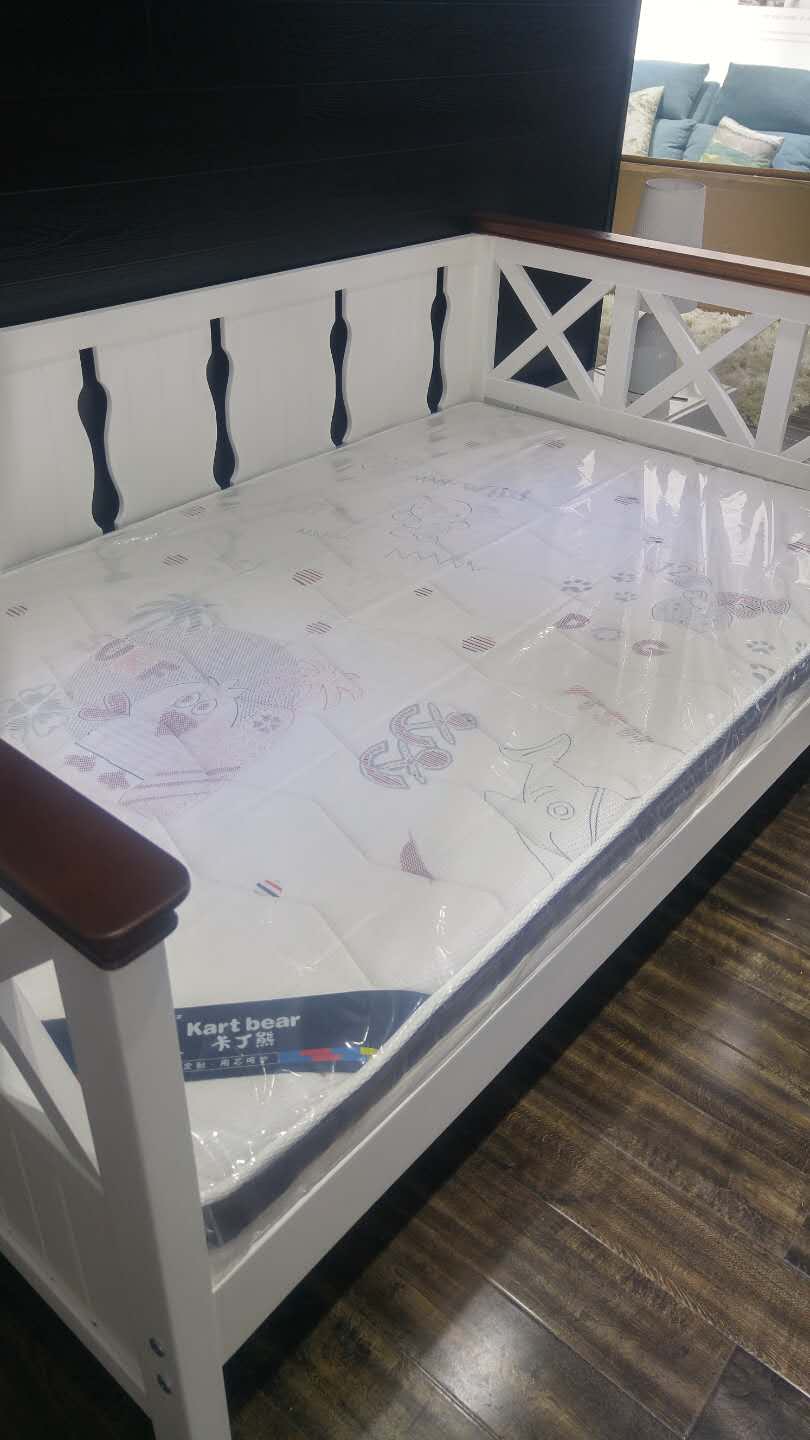 小户型双层儿童床如何选购,高档榻榻米儿童床如何选购