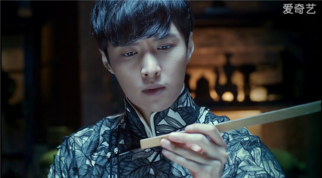 张艺兴老九门发布会戴眼镜,张艺兴老九门图片图文