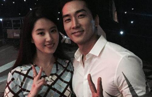 中韩明星情侣大盘点张俪朱镇模林允儿和李易峰？