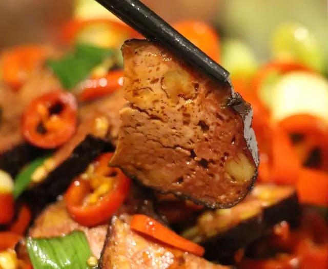 北京有家魔力餐厅，号称京城的“米饭收割机”，一到饭点就排队！