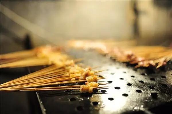 长沙正宗湘西烧烤,长沙坡子街夜市湘西烧烤