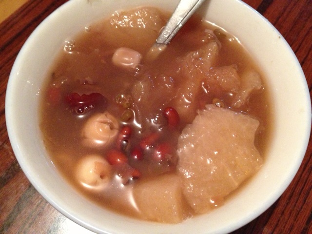 月经量少颜色呈褐色,女人月经量少有什么办法